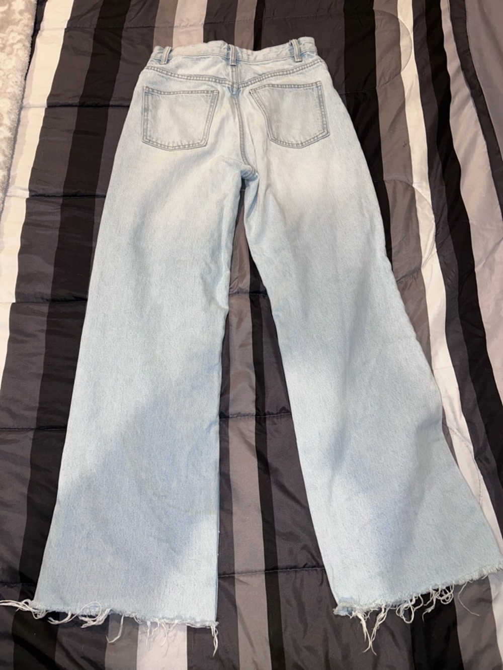 Zara Light Blue High-Rise Straight Jeans - Picture 4 of 5